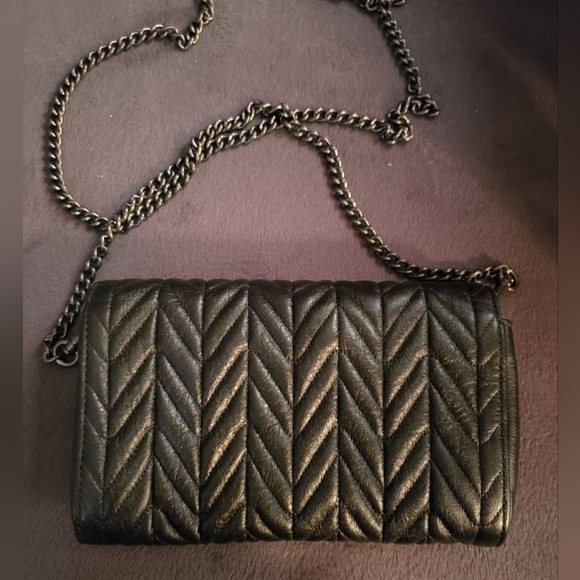 COACH Quilted Metallic Calf Leather  Chevron Crossbody Handbag BLACK MULTI/BLACK - Picture 2 of 7